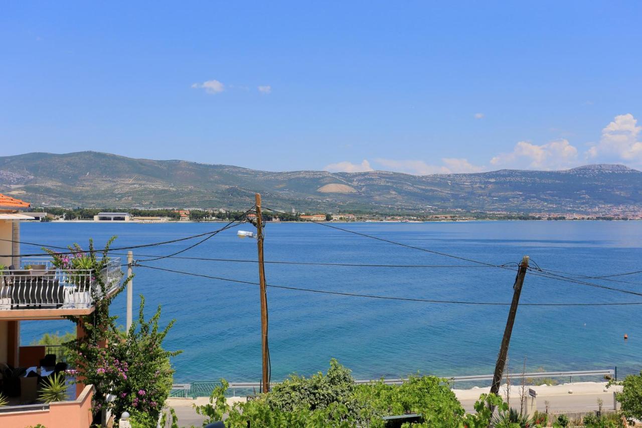 Apartments By The Sea Arbanija, Ciovo - 18661 Trogir Exterior photo